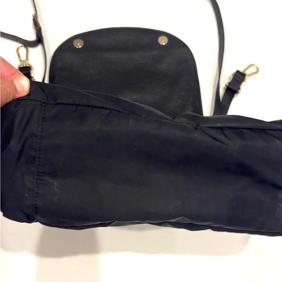 TORY BURCH Thea Black Nylon Pebble Leather Bag - Picture 7 of 13